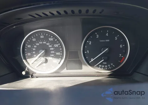 2010 BMW 528 I z USA, uszkodzony, nr VIN WBANU5C51AC365153